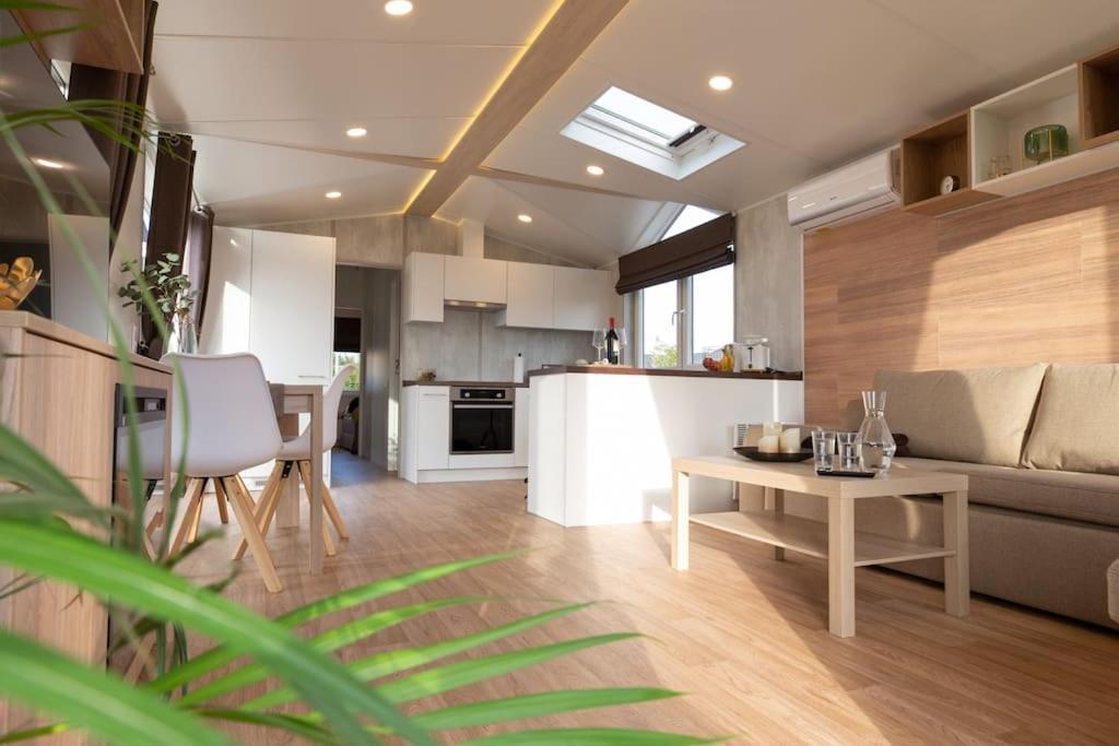 Gemuetliches, Voll Ausgestattes Tiny House Apartment Vilseck Ngoại thất bức ảnh